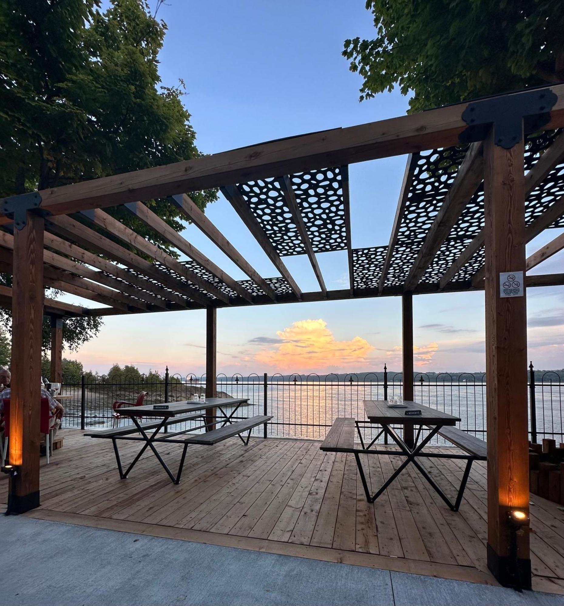 Goéliche hotel et appartement Saint-Laurent-de-l'ile d'Orleans Exterior foto