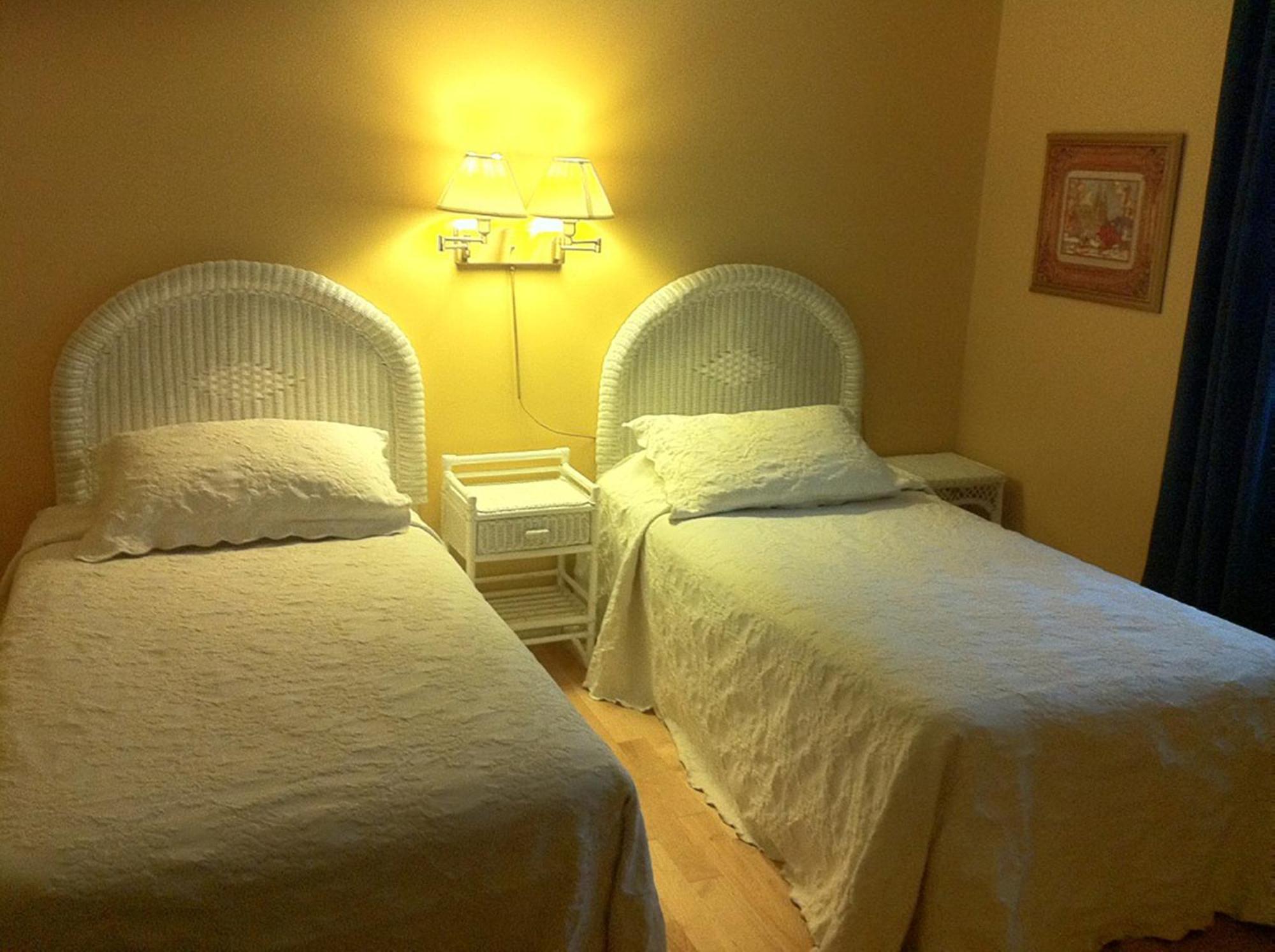 Goéliche hotel et appartement Saint-Laurent-de-l'ile d'Orleans Habitación foto